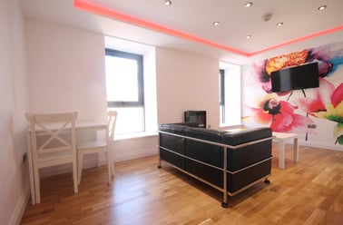 Falconars House, Newcastle Upon Tyne, Newcastle - Image 3